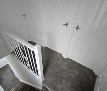 3 bedroom semi-detached house to rent - Photo 3