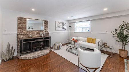 For Lease - 35 Applemore Road, Toronto, Ontario - Photo 3