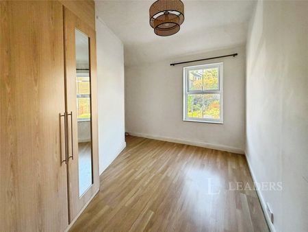 3 bedroom house to rent Skelwith Road, Sheffield, South Yorkshire, S4 - Photo 3