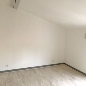 Location Appartement 2 pièces 35m² - Photo 2