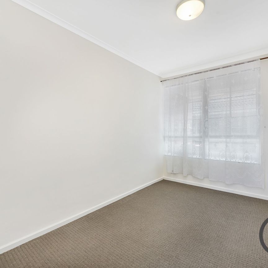 Renovated One Bedroom in Noble Park&excl; - Photo 1