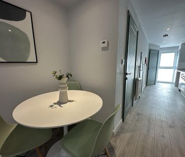 2 bedroom flat to rent - Photo 3