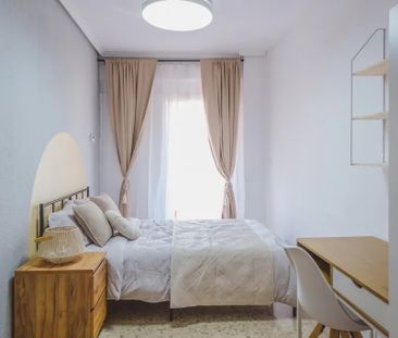 Plaça de Bisbe Benlloch, Torrent, Valencian Community 46900 - Photo 1