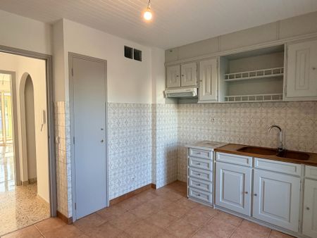 Location Appartement 3 pièces 61m² TOULON 83100 - Photo 4