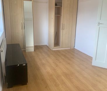 3 Bed Semi-Detached House, Beechdale Roaf, NG8 - Photo 6