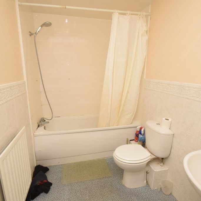 4 bedroom house to rent - Photo 1