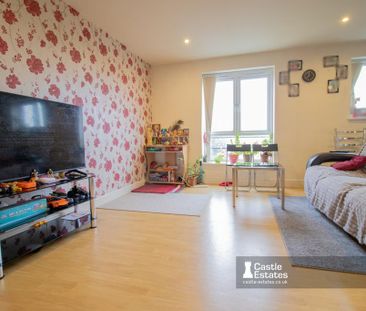 2 bedroom flat to rent - Photo 3