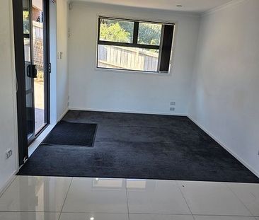 Private,Sunny and Modern - Photo 5