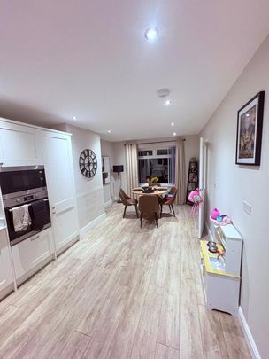 22 Creevy Avenue, Belfast, BT5 7PN - Photo 1