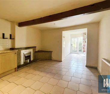 Burn Road, Birchencliffe, Huddersfield, HD3 - Photo 2