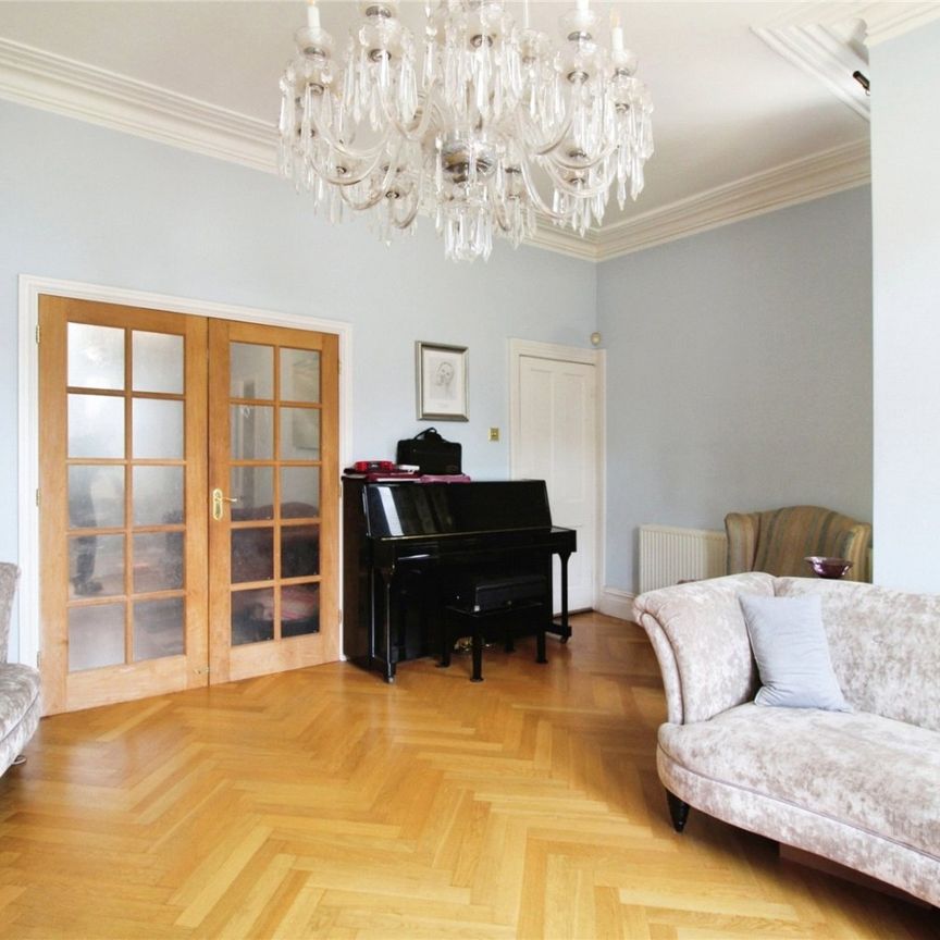 Bath Road, - Photo 1