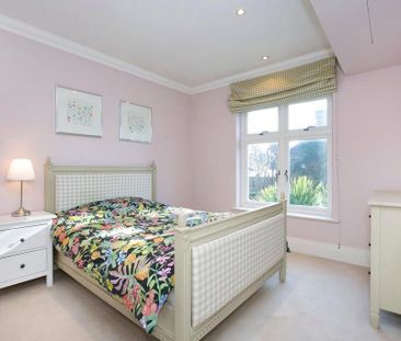 5 bedroom detached house to rent - Photo 4