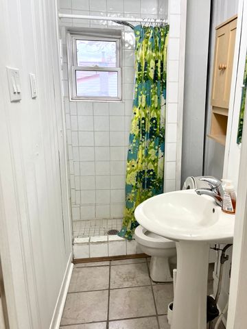 For Lease - 275 Main Street Unit# Upper, Hamilton, Ontario - Photo 5