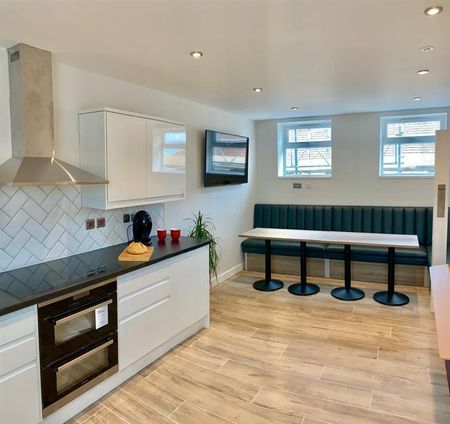 Eastcott Road - Photo 2