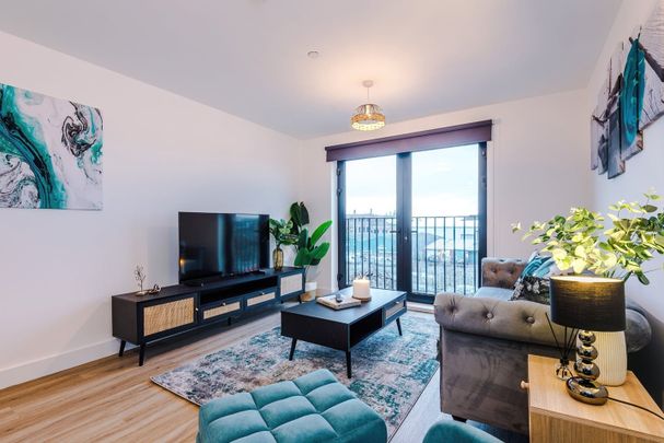2 Bed Flat, Bastion Point, L3 - Photo 1