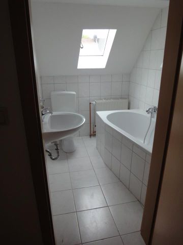 Schöne 2,5 Zimmer Dachgeschosswohnung - Photo 5