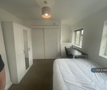 1 bedroom in a house share to rent - Photo 5