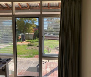 Bassendean - Photo 3