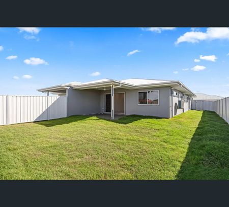 2/30 Lady Elliott Crescent, Eli Waters, Qld 4655 - Photo 4