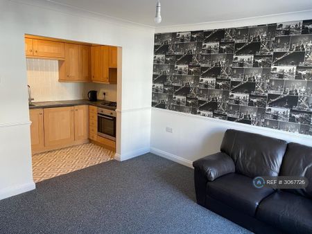 1 bedroom flat to rent - Photo 3