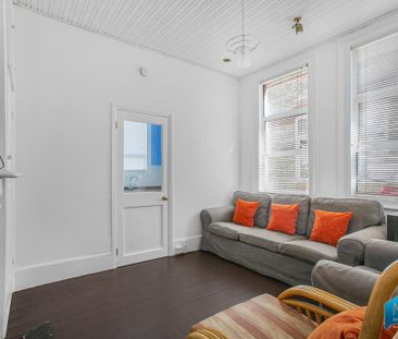 3 bedroom apartment to rent - Photo 1