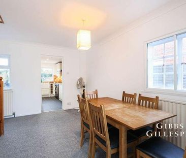 East Common, Gerrards Cross, Buckinghamshire, SL9 - Photo 4