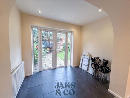 3 bedroom semi-detached house to rent - Photo 2