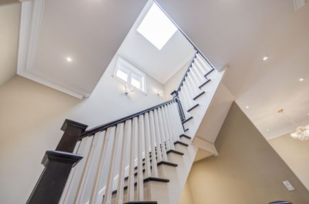 For Lease - 326B Horsham Avenue, Toronto, Ontario - Photo 4