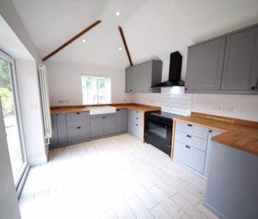 3 bedroom semi-detached house to rent - Photo 5