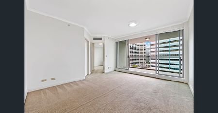 Spacious Apartment in the Heart of Chatswood ** Available Now ** - Photo 3
