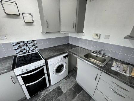 1 bedroom flat to rent - Photo 5