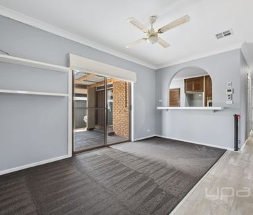 4 BEDROOM FAMILY HOME - Photo 2