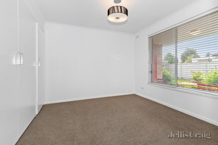 2/11 Corryong Court, Alfredton - Photo 5