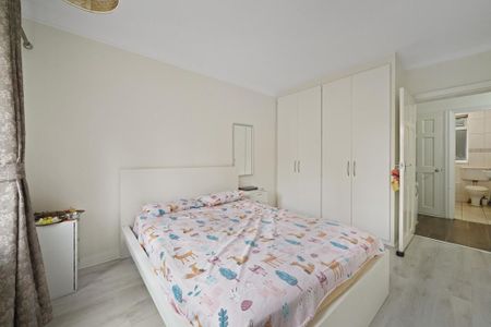 2 bedroom ground floor flat to rent - Photo 4