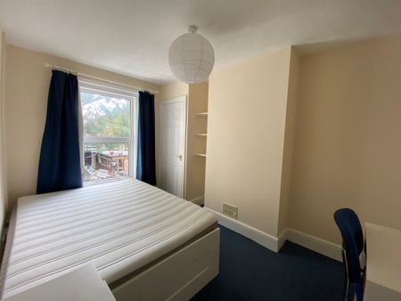 3 bedroom terraced house to rent - Photo 2