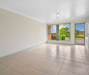 Immaculate Three Bedroom Duplex! - Photo 5