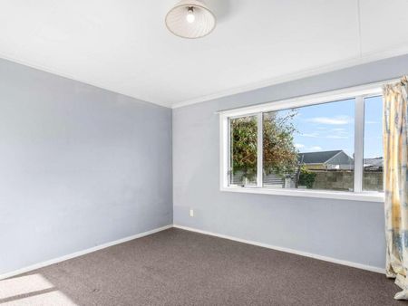44 Avon Road, Clifton - Photo 3
