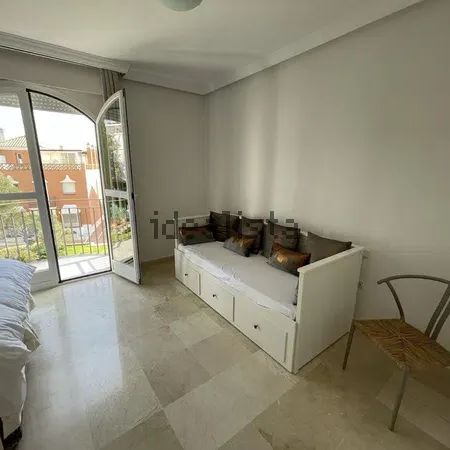 Alquiler de casa o chalet independiente en Bahía de Marbella - Photo 1