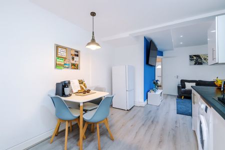 4 Bed Terraced House, Walton Breck Road, L4 - Photo 3