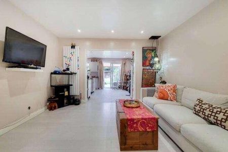 Halsbury Road West, Northolt, UB5 - Photo 5