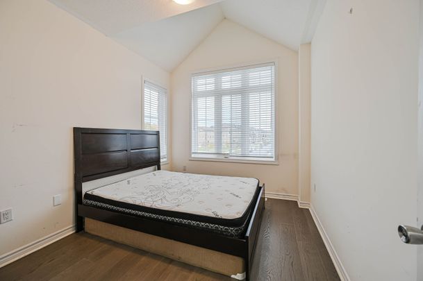 For Lease - 4 Hashmi Place, Brampton, Ontario - Photo 1