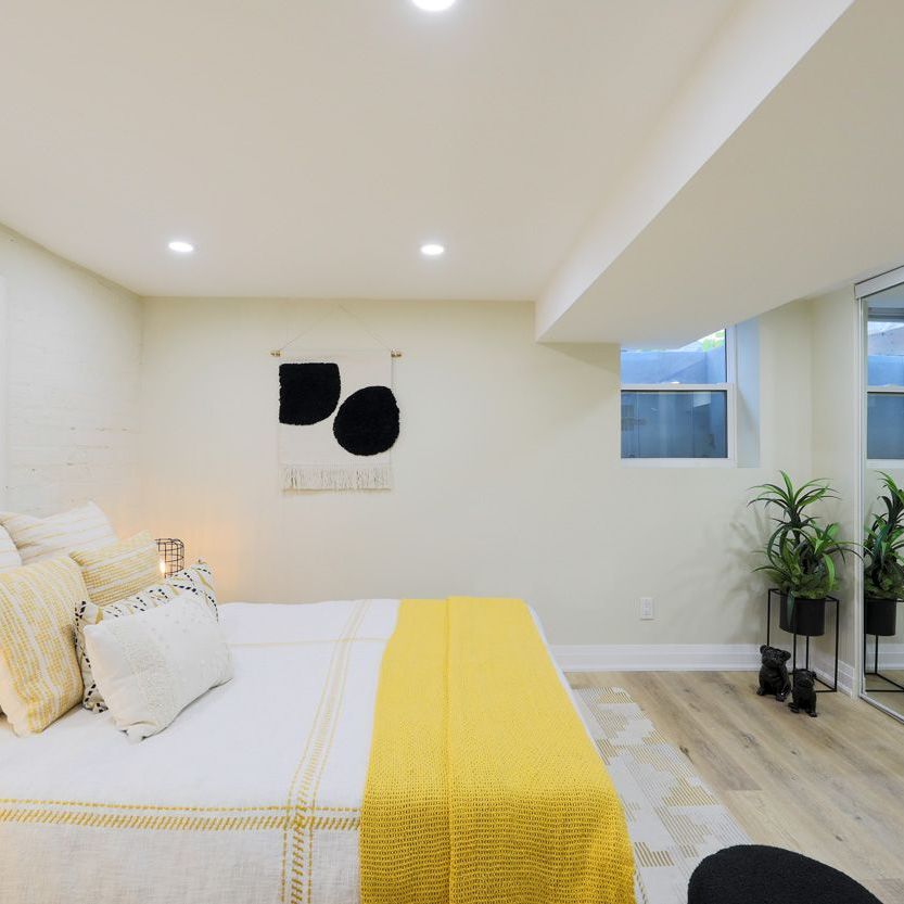 For Lease - 6 Luttrell Avenue Unit# Basement, Toronto, Ontario - Photo 1