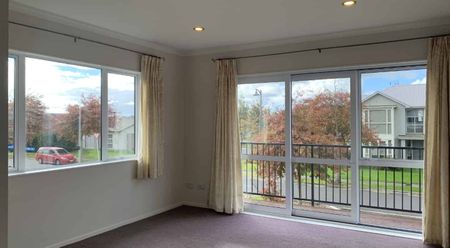 Takanini, 4 bedrooms plus 1 bedroom loft! - Photo 2