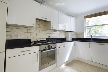 2 bedroom ground floor flat to rent - Photo 4