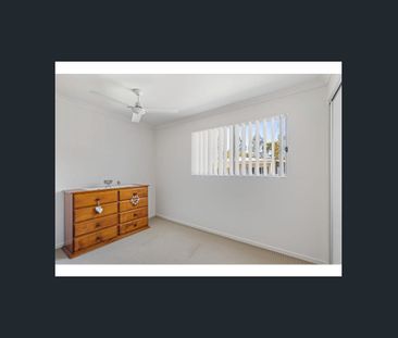 Open Plan 4 Bedroom Townhouse - Photo 3