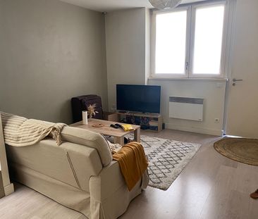 T2 en duplex de 37.27 m², place de la République réf 4335 - Photo 1