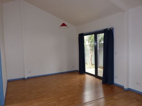 UNIQUE SELF-CONTAINED STUDIO IN EAST LISMORE - Photo 1