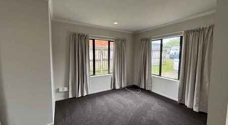 4 Bedroom family home - Photo 2