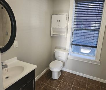 For Lease - 23 Albany Street Unit# 1, Oshawa, Ontario - Photo 4