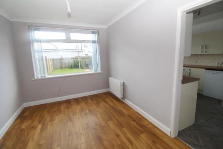 61 Kings Avenue, Newtownabbey, BT37 0DD - Photo 2